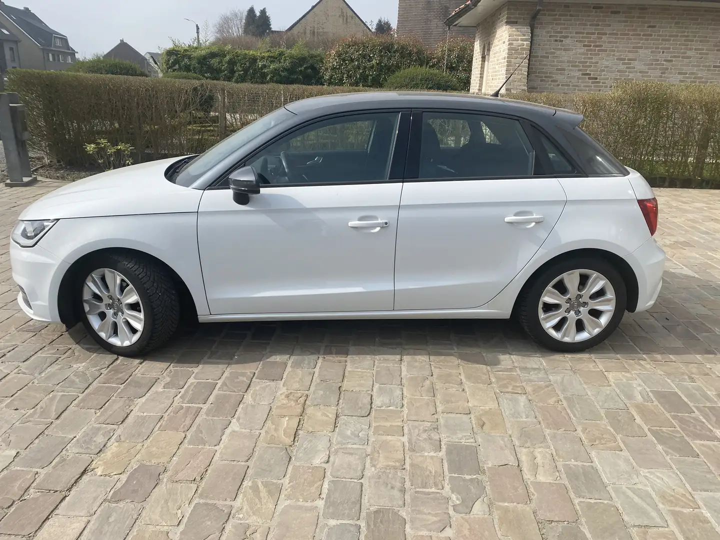 Audi A1 1.0 TFSI ultra Sportback sport - 2