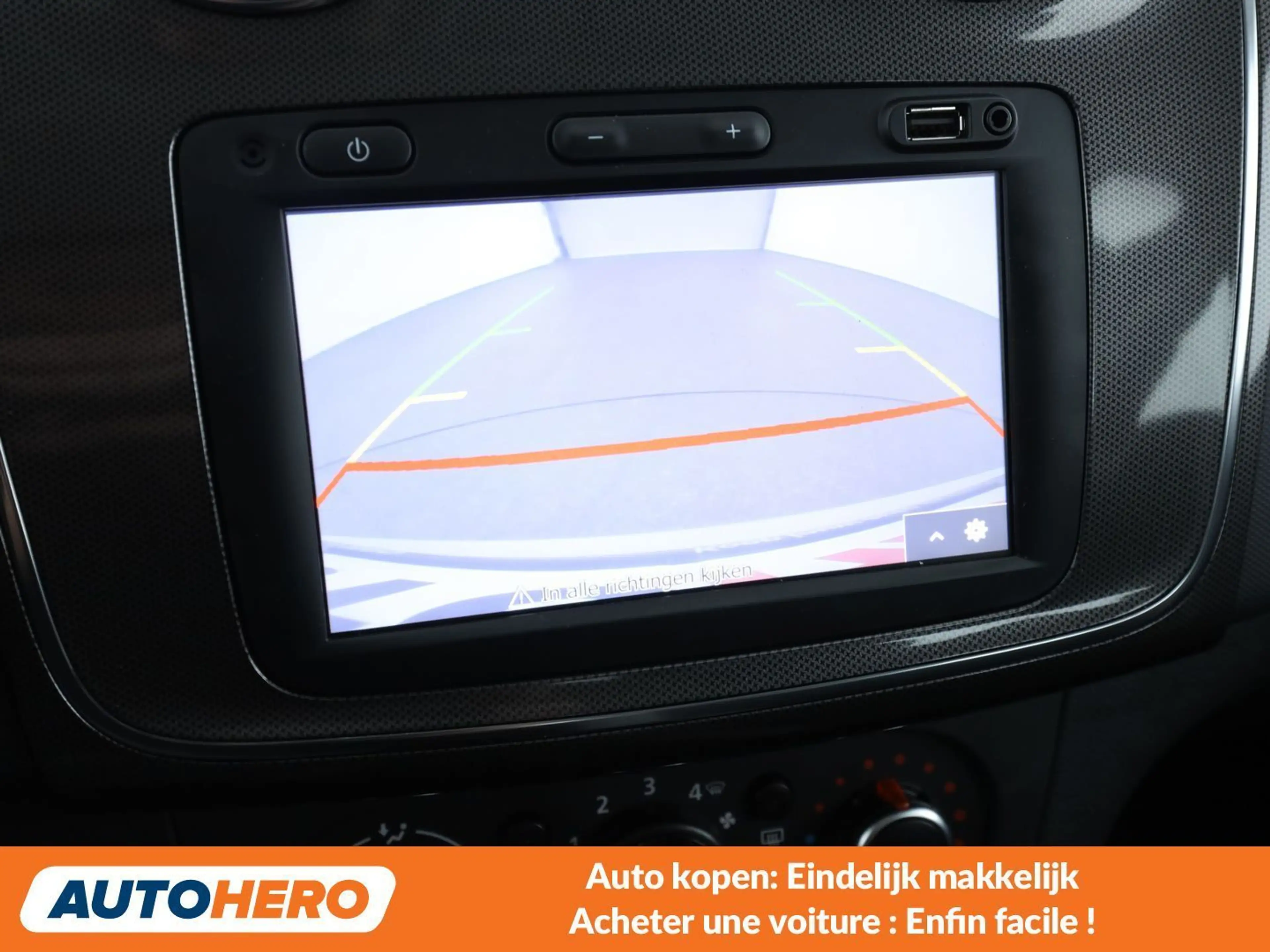 Dacia Sandero 0.9 TCe Stepway Prestige — photo 8