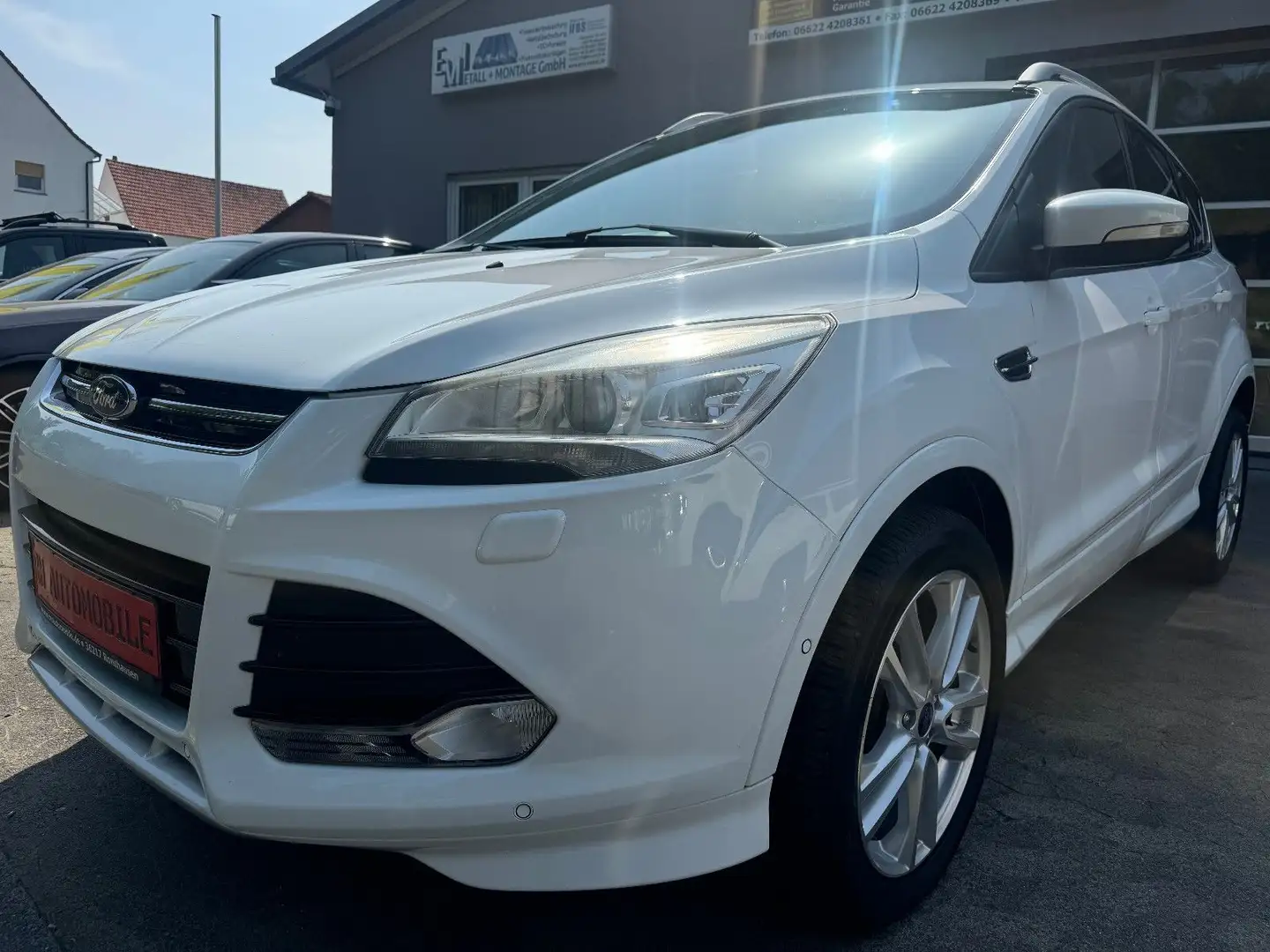 Ford Kuga 2.0 TDCI  Individual Bi-Xenon/PANO/4X4 Weiß - 1