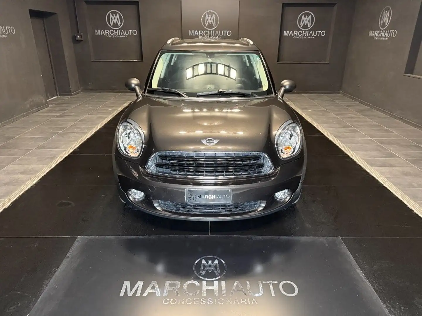 MINI One D Countryman Bronze - 2