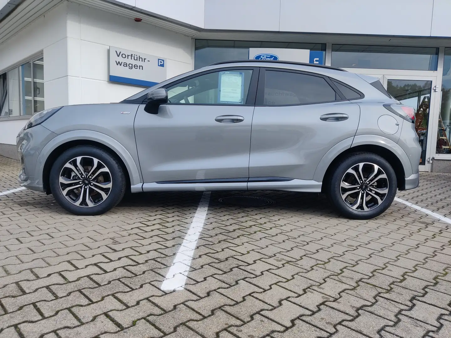 Ford Puma ST-Line X Silber - 2