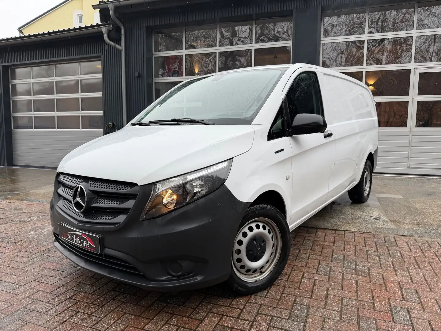 Mercedes-Benz Vito Kasten eVito 112 lang Navi Kamera Sitzheiz. Blanc - 1