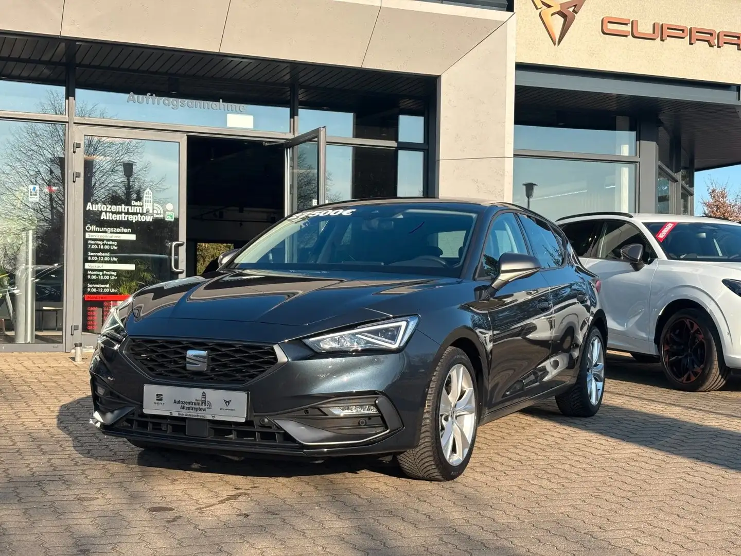 SEAT Leon 1.5 eTSI FR SH LH ACC RFK Navi LED Kessy Gris - 2