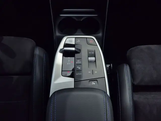 BMW 2 Series view 10