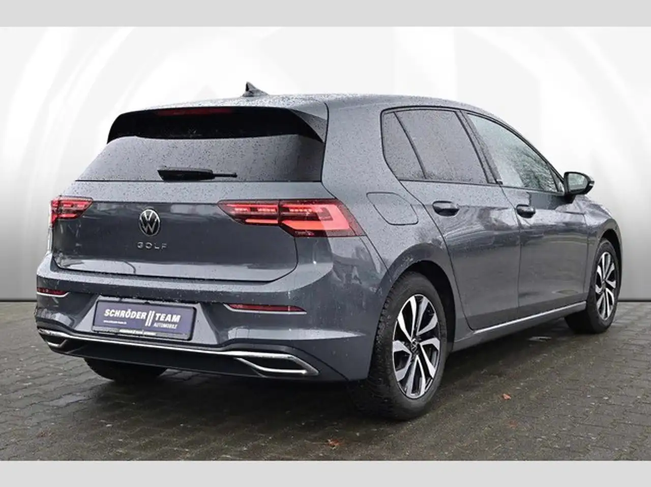 Volkswagen Golf VIII 2.0 TDI DSG Active 3