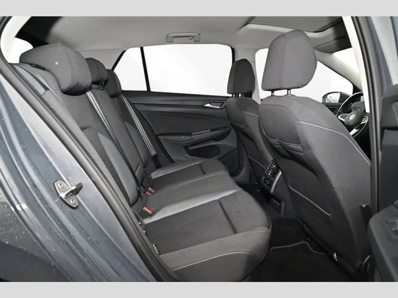 Volkswagen Golf VIII 2.0 TDI DSG Active 7