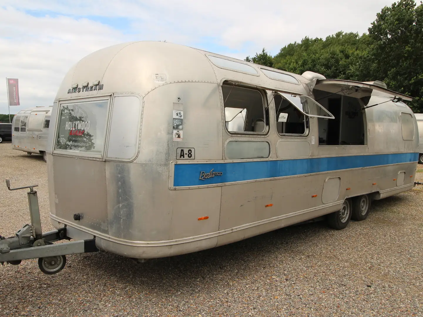 Airstream Land Yacht Excella 500 Catering + Foodtrailer Argent - 2