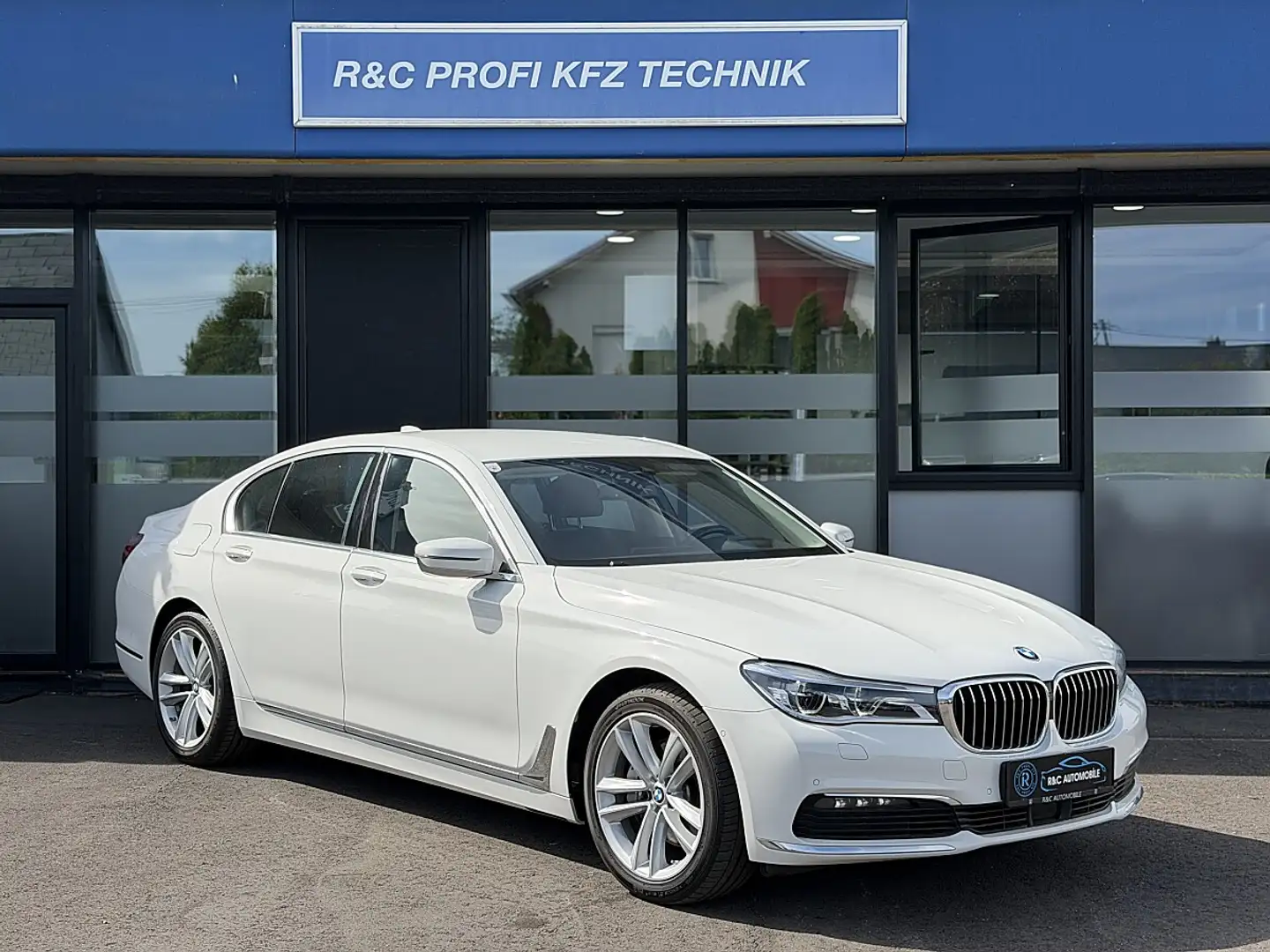 BMW 740 d xDrive Aut./ACC/ Weiß - 2