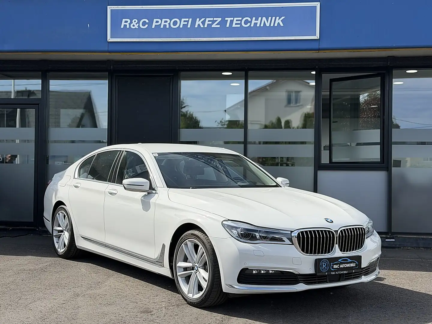 BMW 740 d xDrive Aut./ACC/ Weiß - 1
