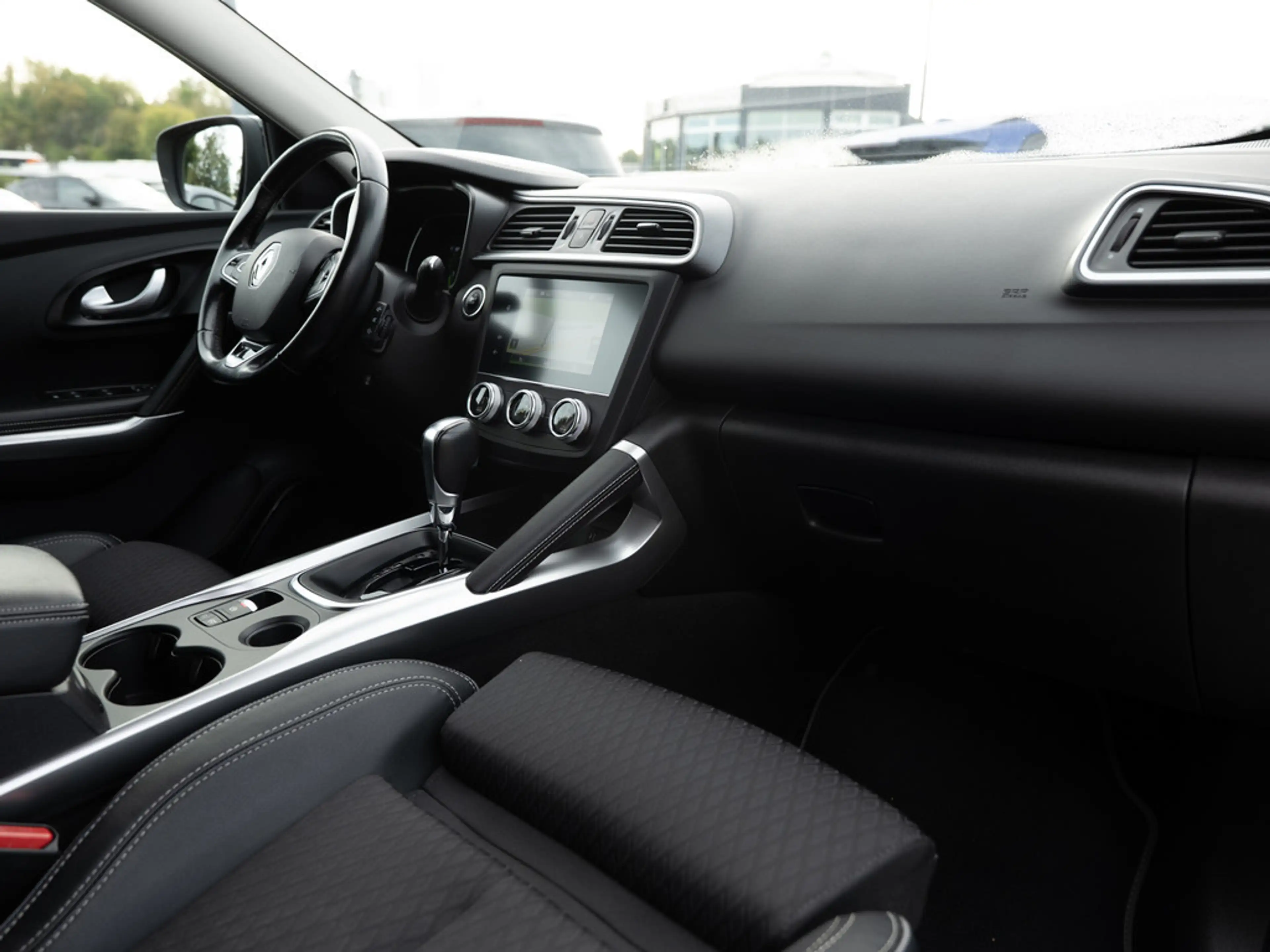 Renault Kadjar Bose Edition TCe 160 EDC GPF FACEL. — photo 9