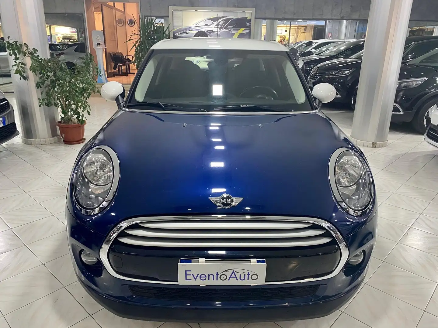 MINI Cooper D Mini IV F55-F56 2014 1.5 Business 5p auto Blu/Azzurro - 1