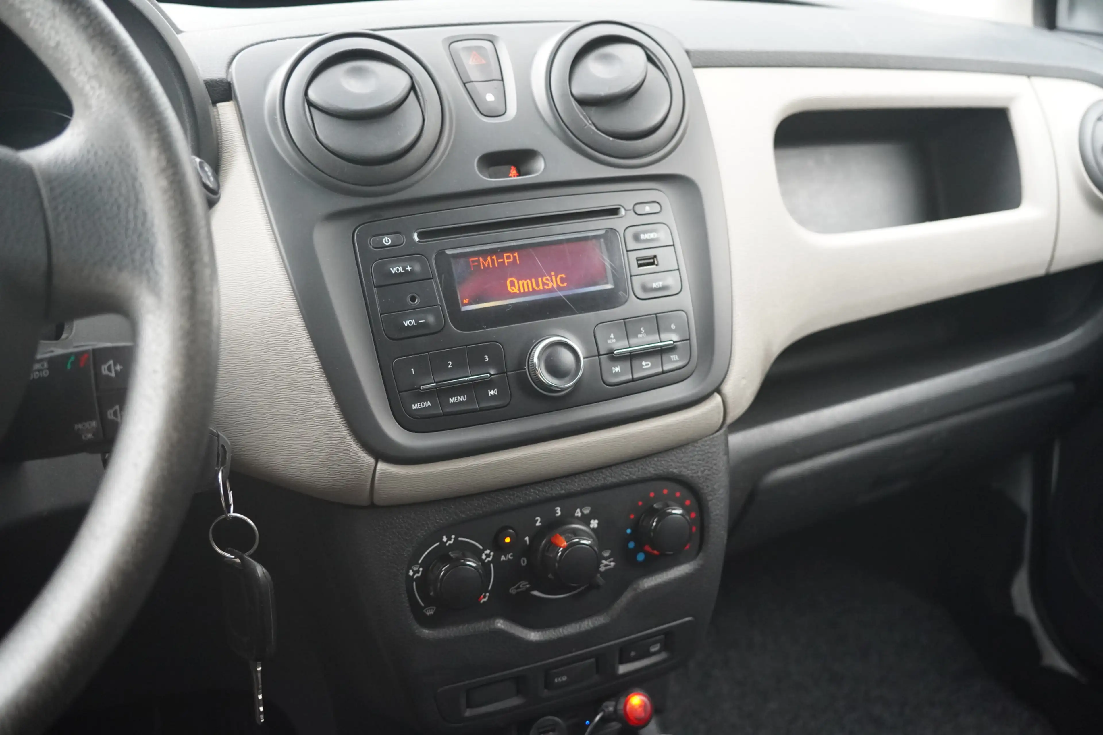 Dacia Dokker 1.6 MPI, AIRCO, TREKHAAK, BTW-VRIJ / MARGE — photo 7