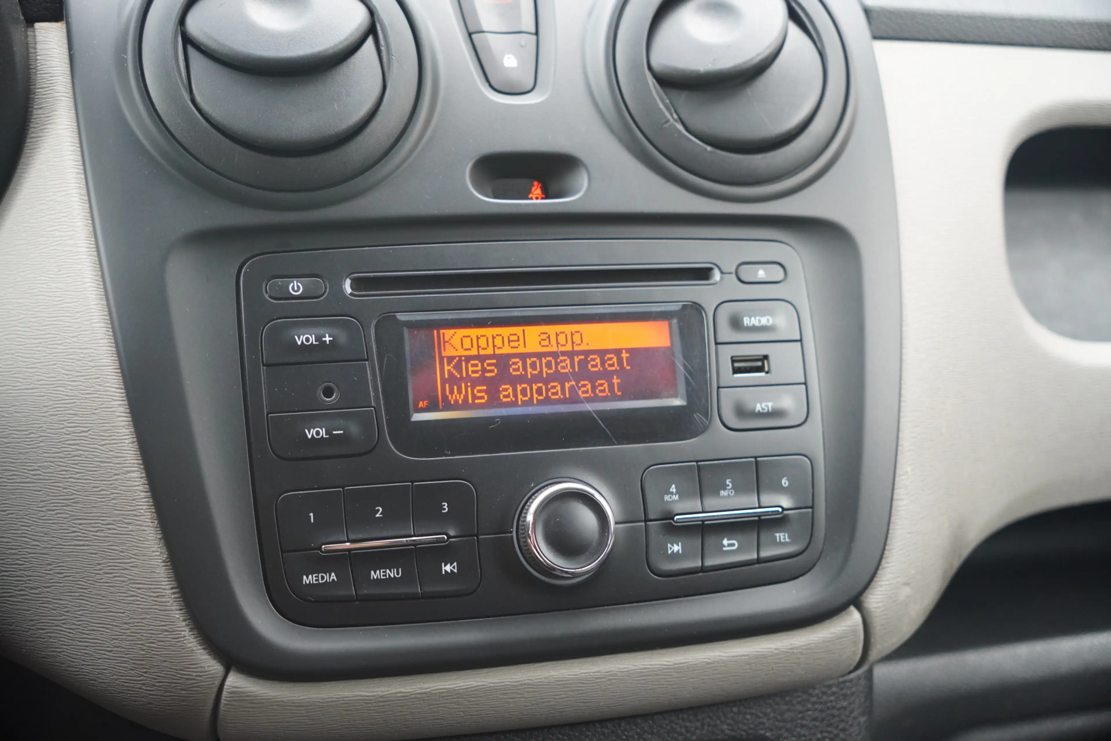Dacia Dokker 1.6 MPI, AIRCO, TREKHAAK, BTW-VRIJ / MARGE — photo 8