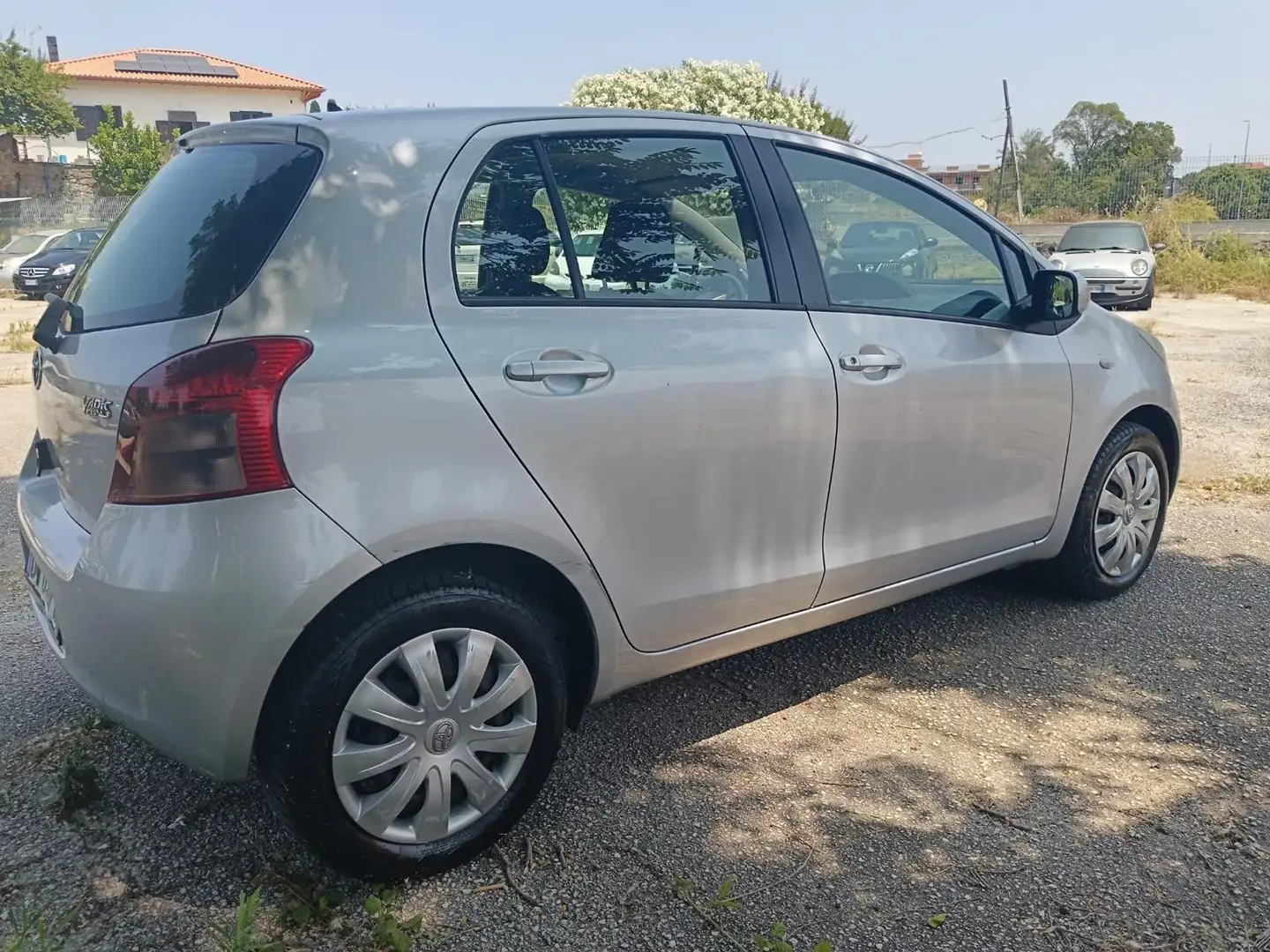 Toyota Yaris 5p 1.3 Sol - 2