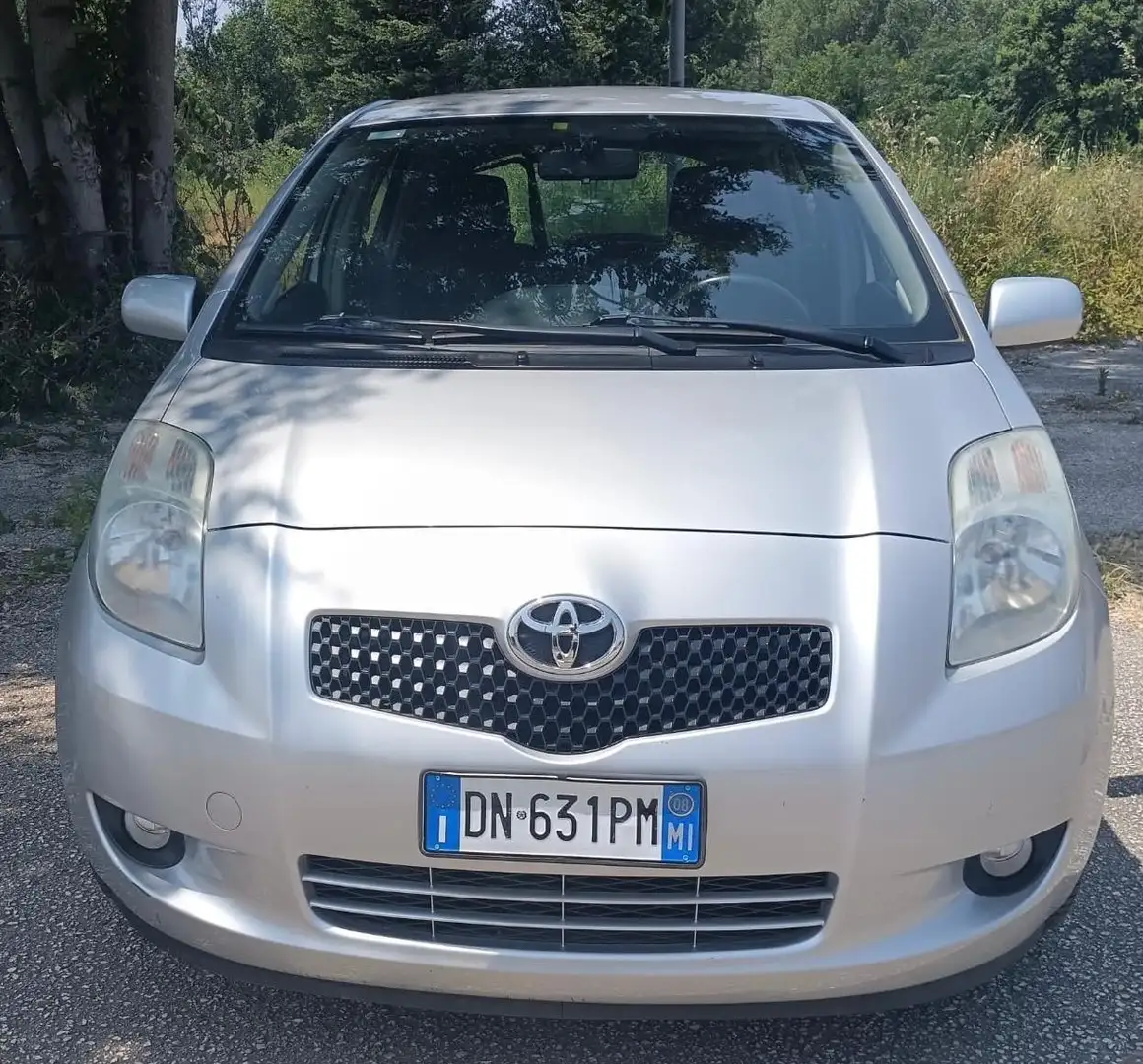 Toyota Yaris 5p 1.3 Sol - 1