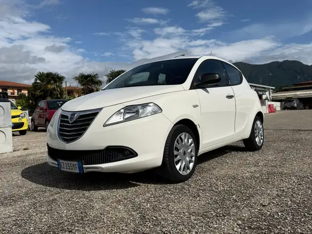 Lancia Ypsilon Ypsilon 1.2 8v Silver 69cv