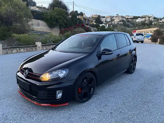 Volkswagen Golf GTI 2.0 TSI DSG