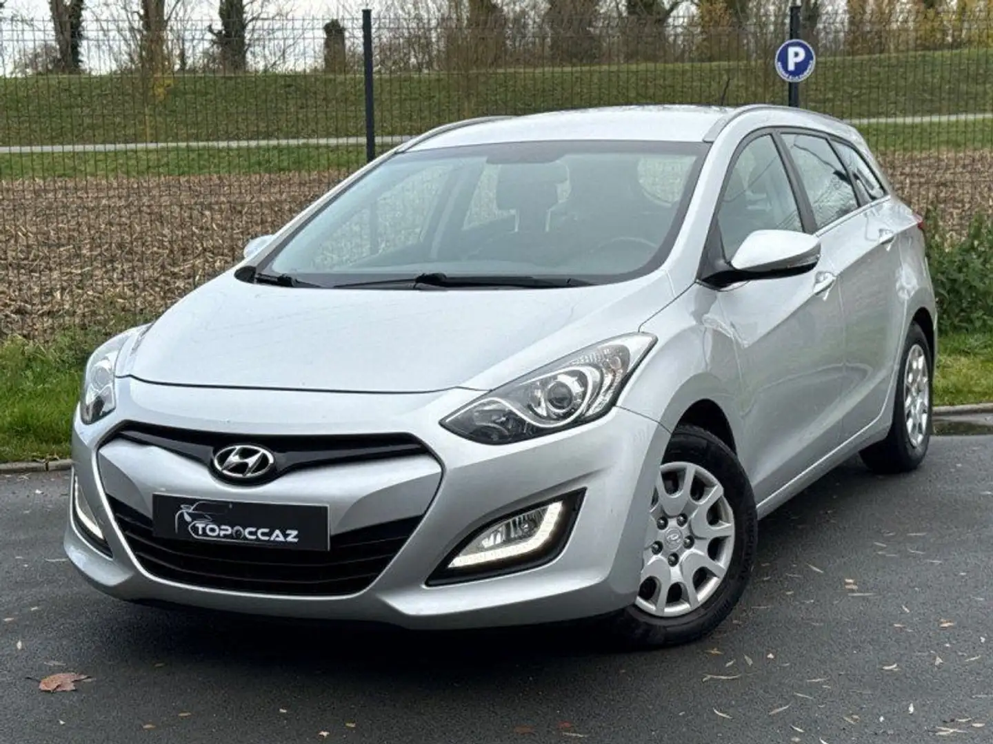 Hyundai i30 SW 1.6 CRDI 110CH PACK INVENTIVE * 10/2013 * GARANTIE Gris - 1