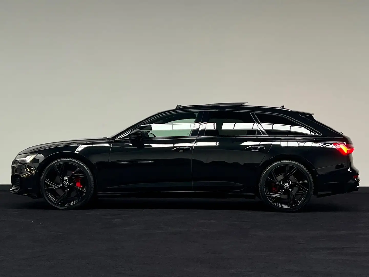 Audi A6 Avant 55 TFSI e quattro Competition ACC Pano Headu Zwart - 2