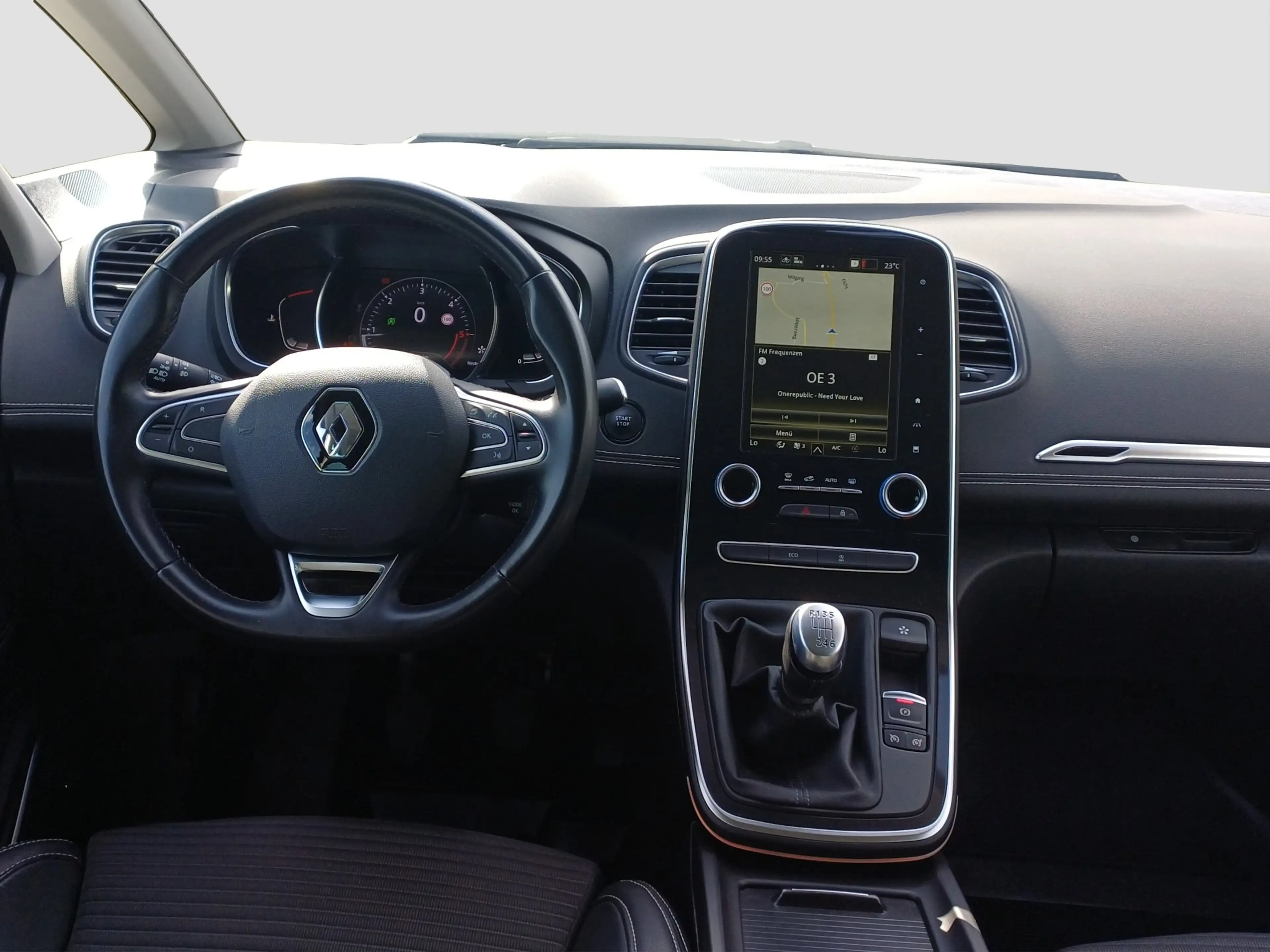 Renault Scenic IV 1.7 BLUE dCi 120 - Grand BOSE Edition — photo 10