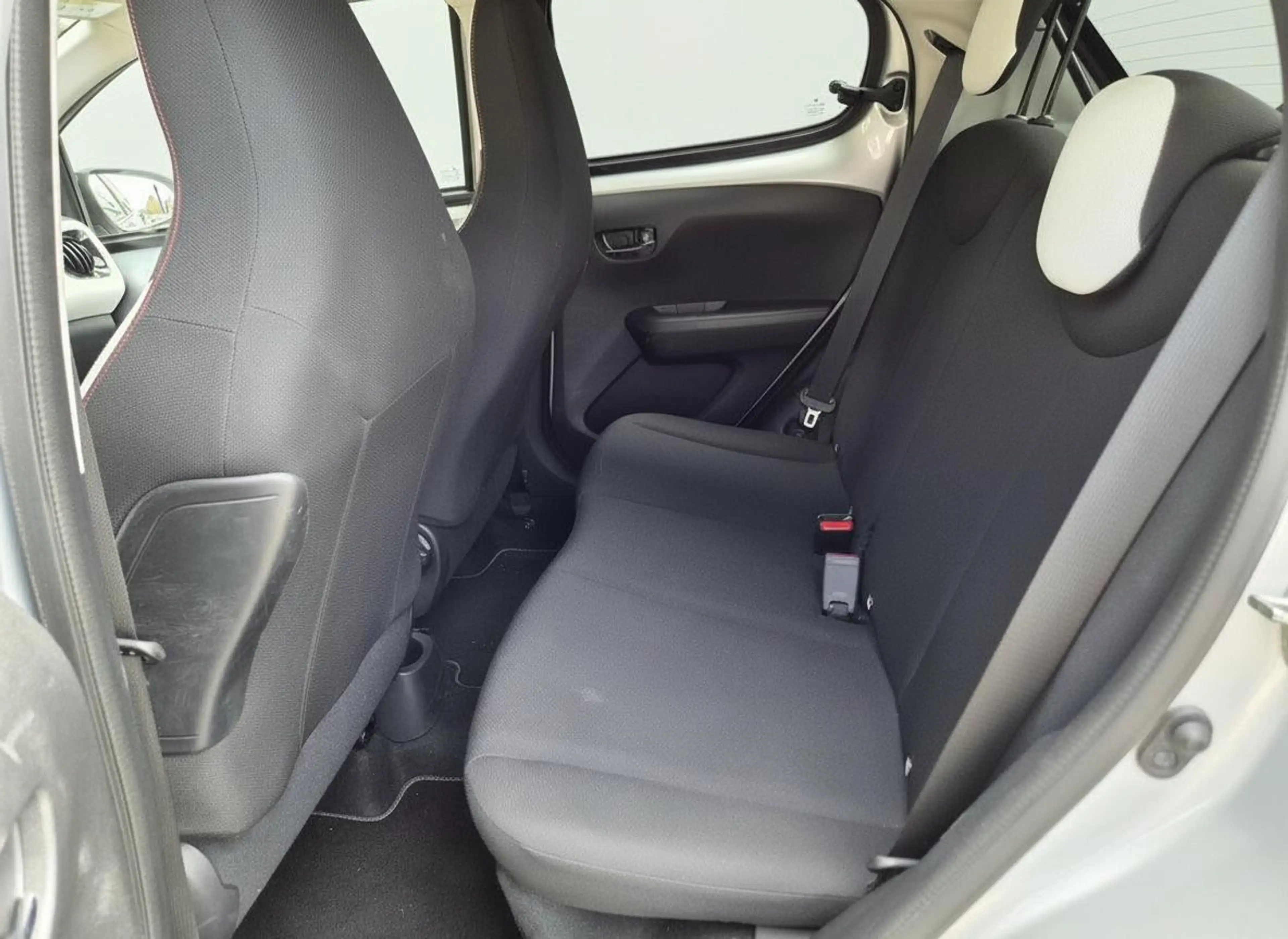 Citroen C1 1.0 VTi Urban Ride — photo 12
