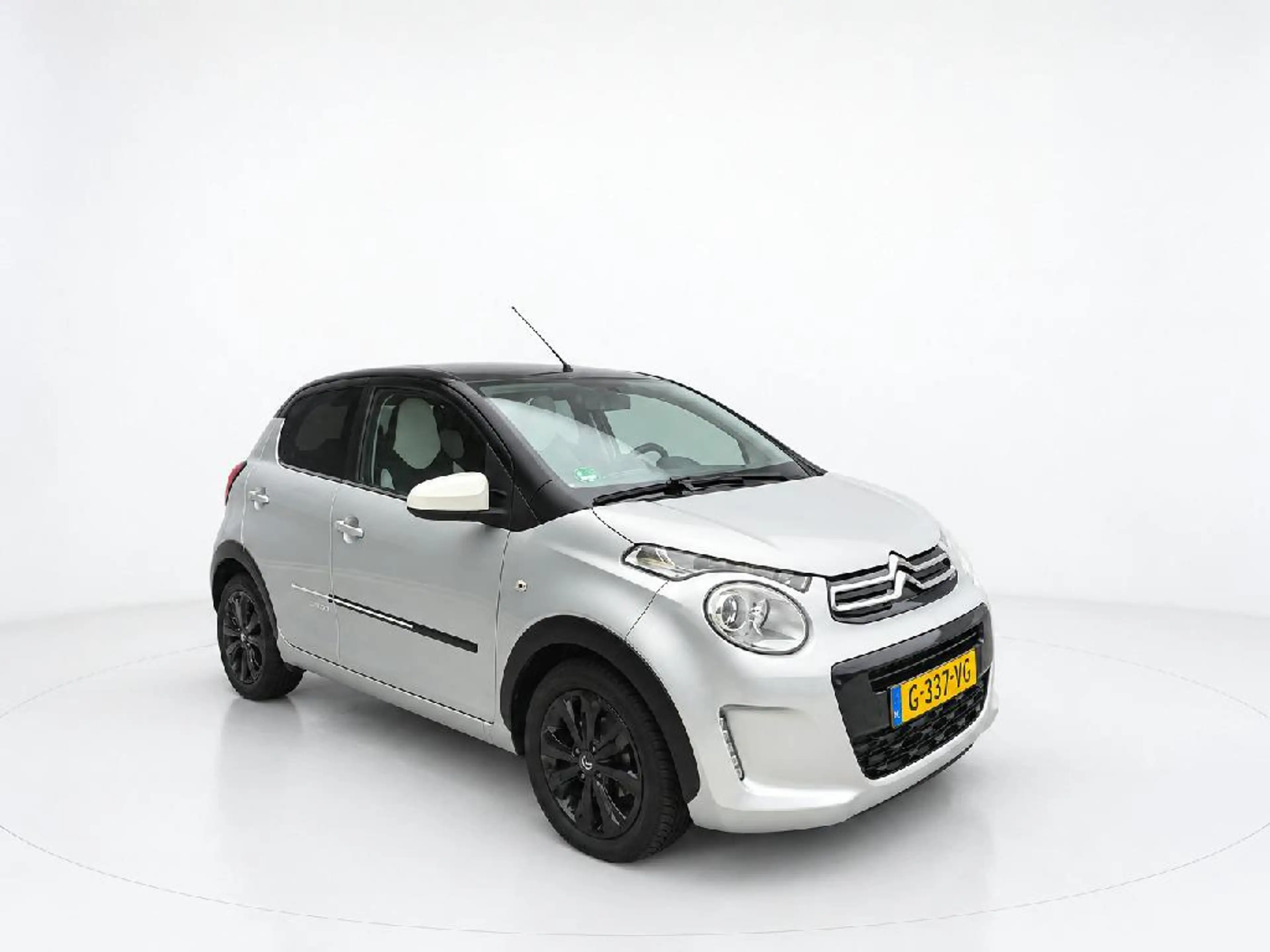 Citroen C1 1.0 VTi Urban Ride — photo 2