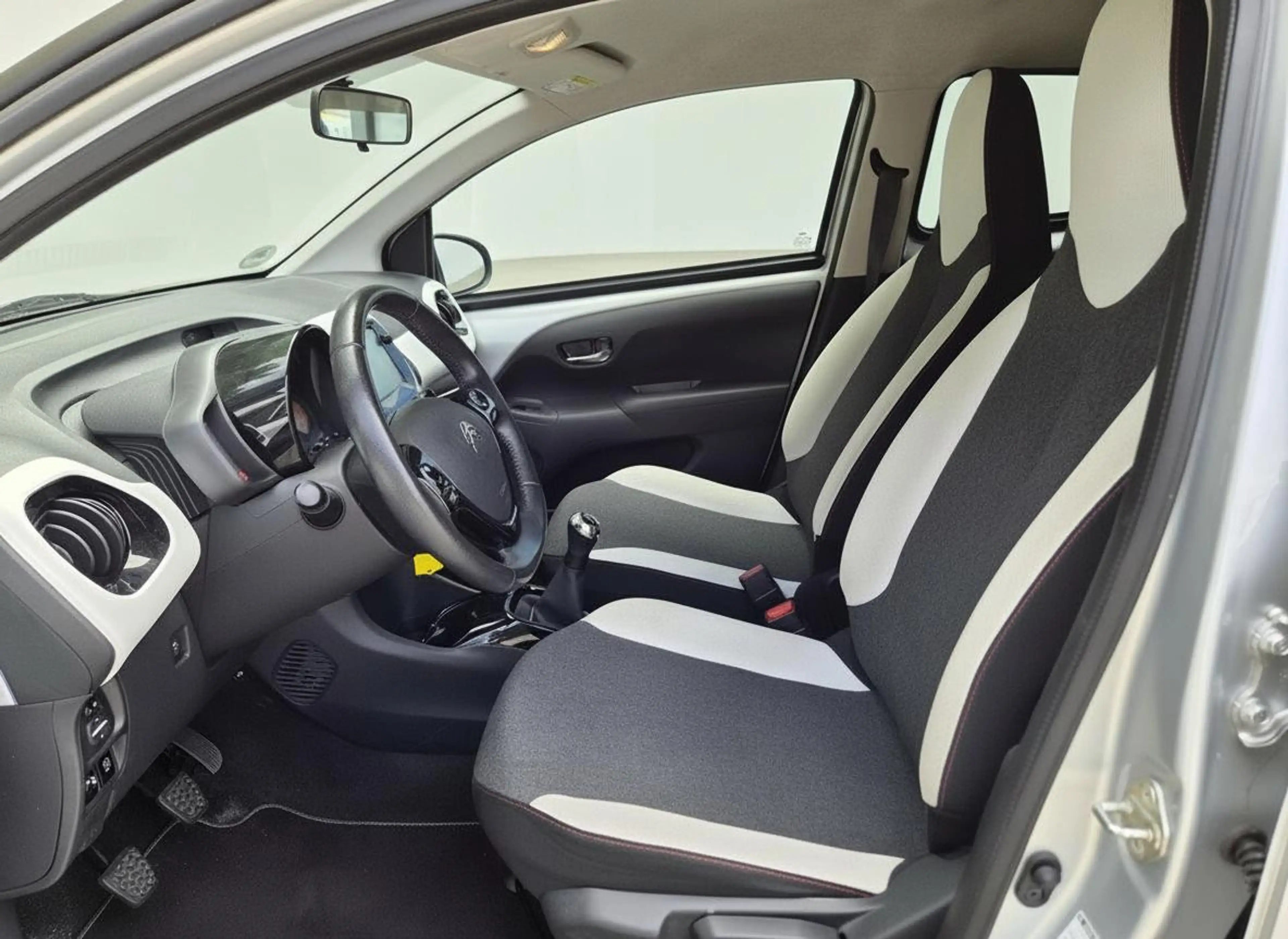 Citroen C1 1.0 VTi Urban Ride — photo 8