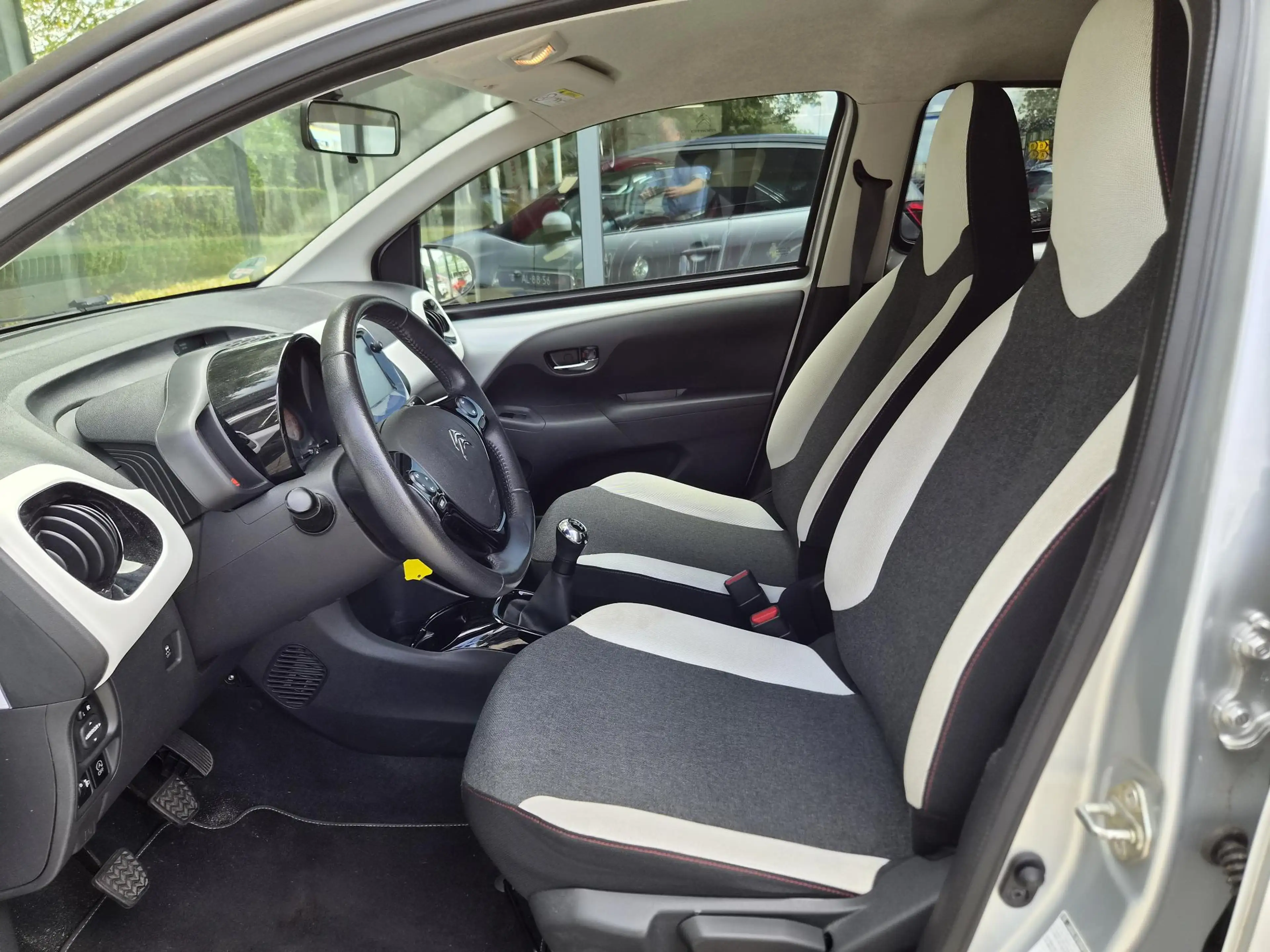 Citroen C1 1.0 VTi Urban Ride — photo 9