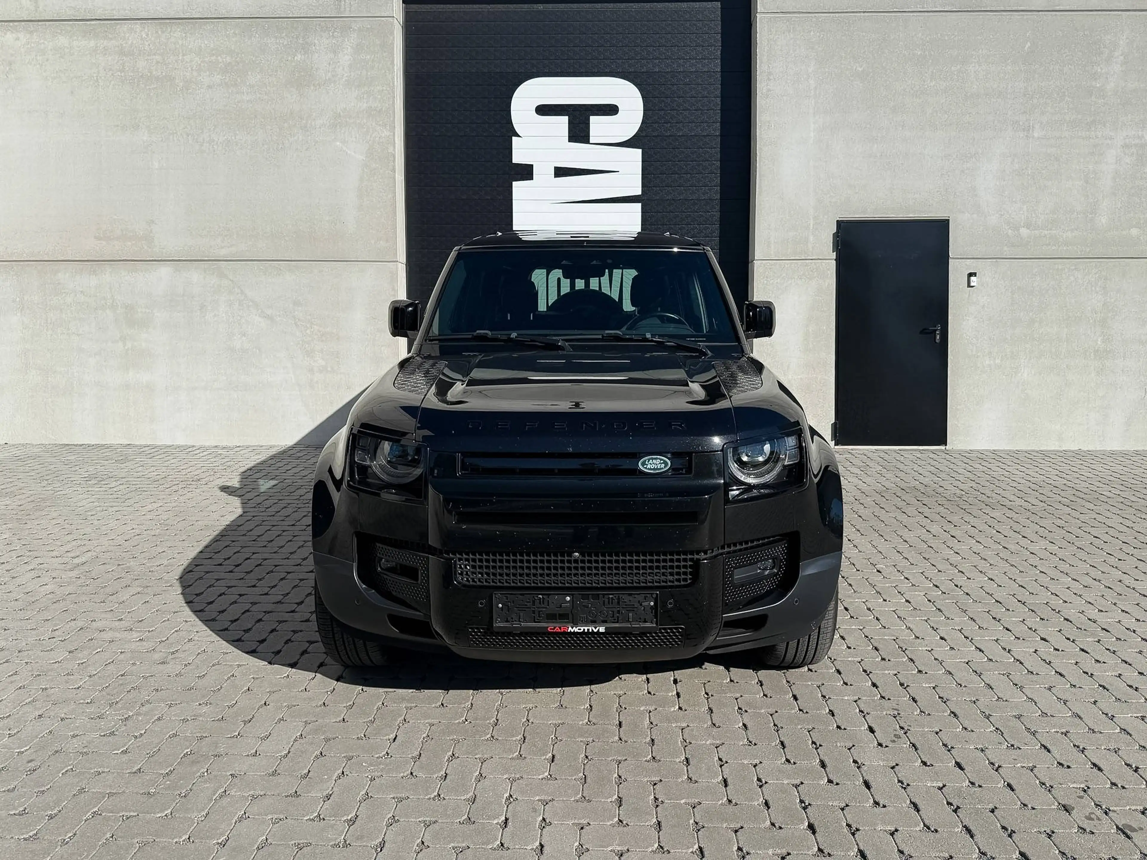 Land Rover Defender 110 3.0 D MHEV D300 SE / PANO / LICHTE VRACHT / MERIDIAN / TREKHAAK — photo 5