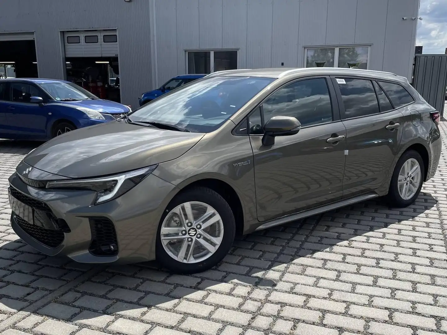 Suzuki Swace Swace 1.8 Hybrid CVT Comfort+ Bronze - 1