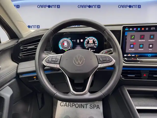 Volkswagen Tiguan view 13