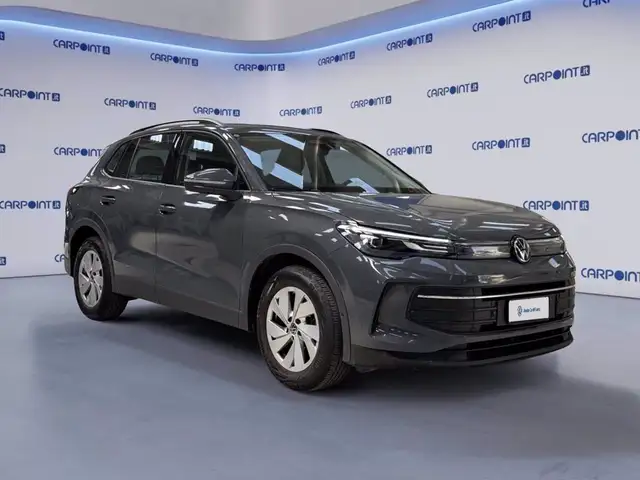 Volkswagen Tiguan view 8