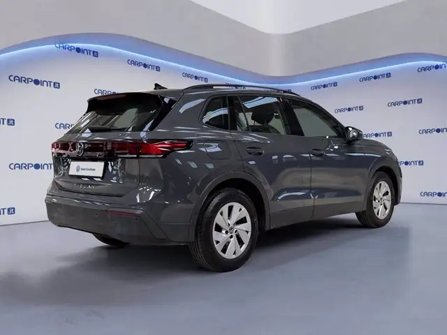 Volkswagen Tiguan view 6