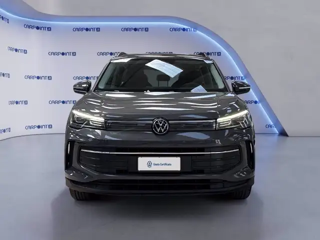 Volkswagen Tiguan view 9