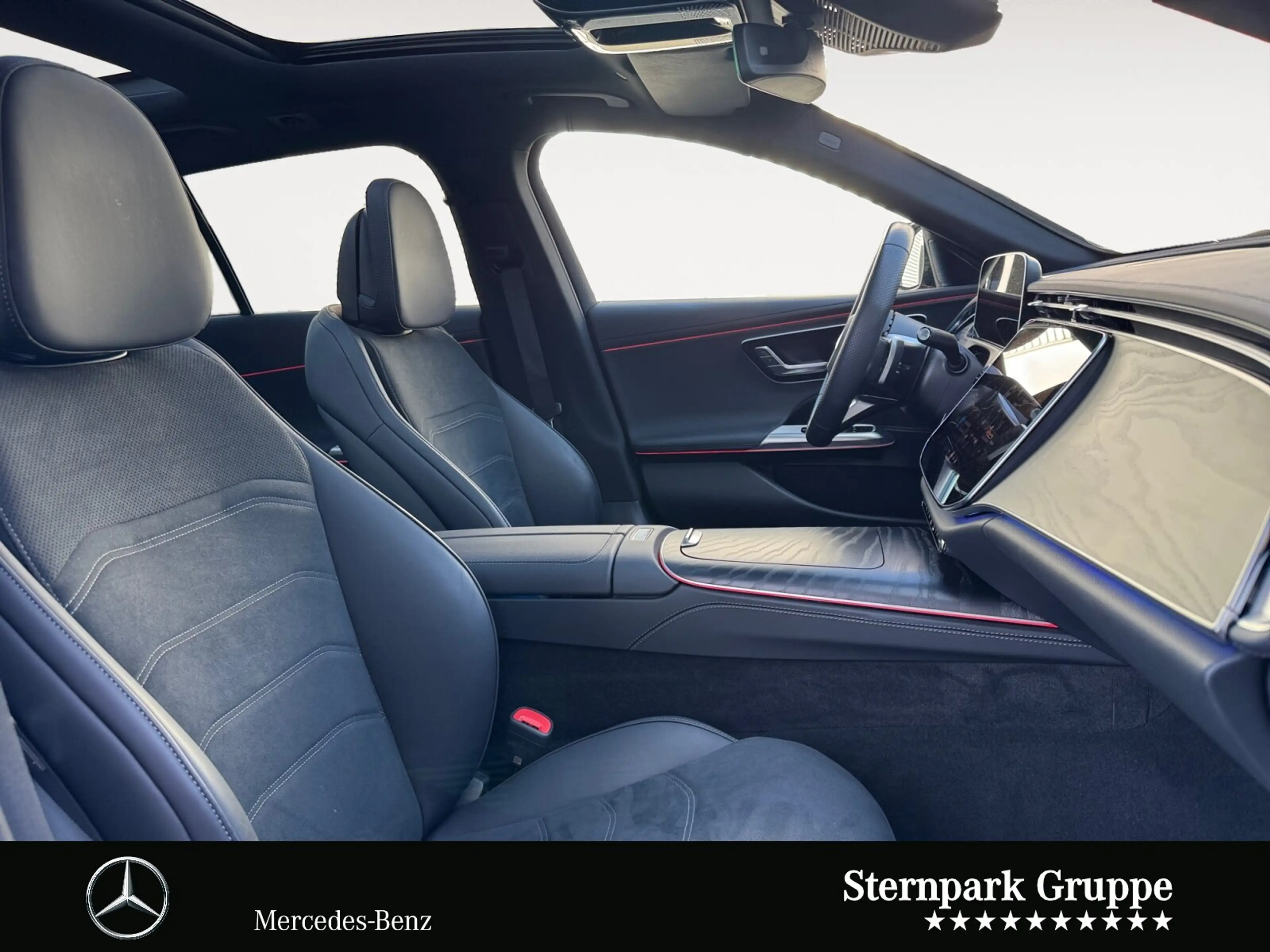Mercedes-Benz E 300 E 300 e T 'AMG — photo 15