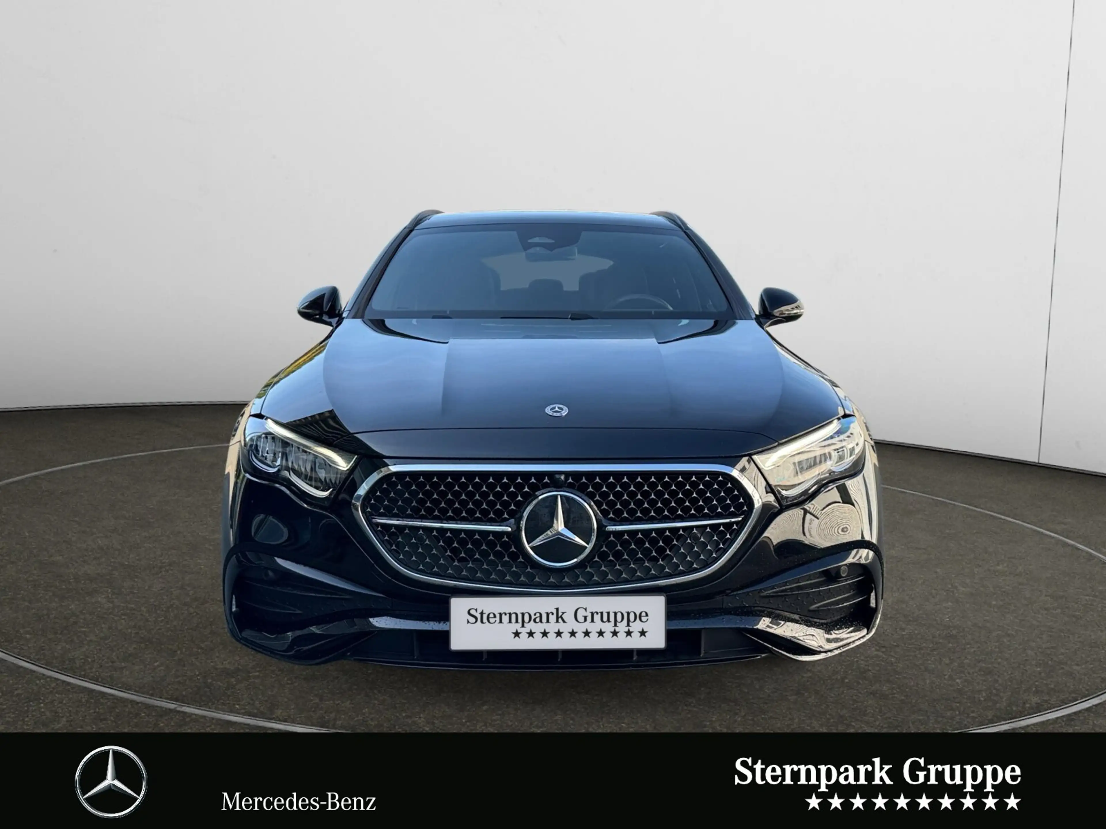 Mercedes-Benz E 300 E 300 e T 'AMG — photo 8