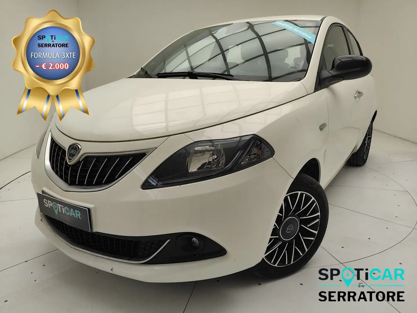 Lancia Ypsilon III 2021 1.0 firefly hybrid Platino s&s 70cv Bianco - 1