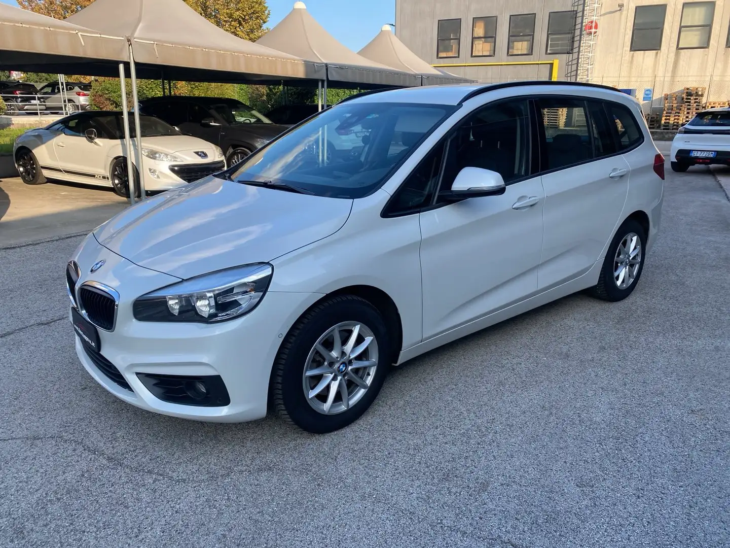 BMW 218 218d Gran Tourer Advantage Weiß - 2