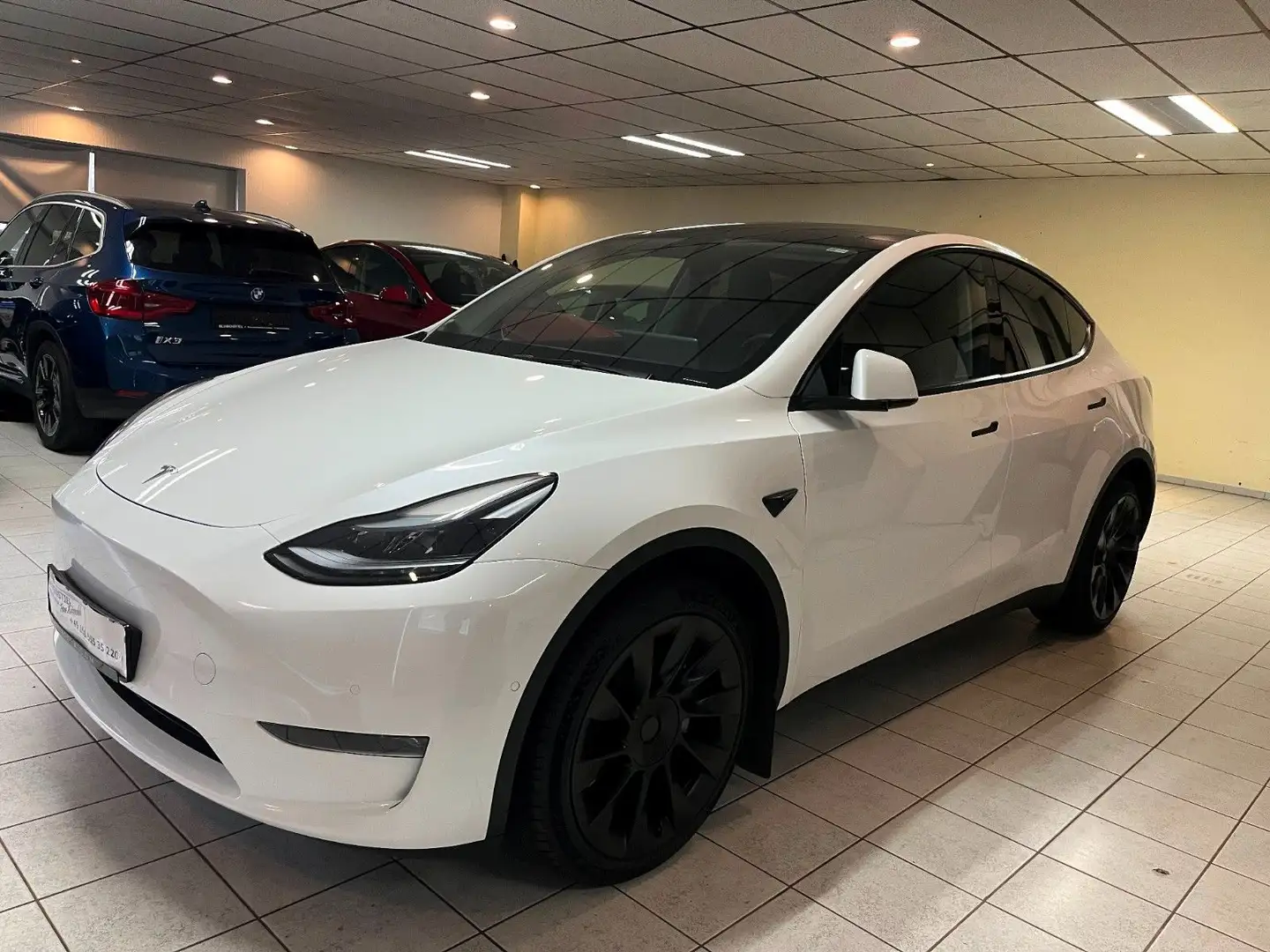 Tesla Model Y LR+AHK+20 Zoll+TOP-Zustand+kaufe Tesla an Weiß - 2