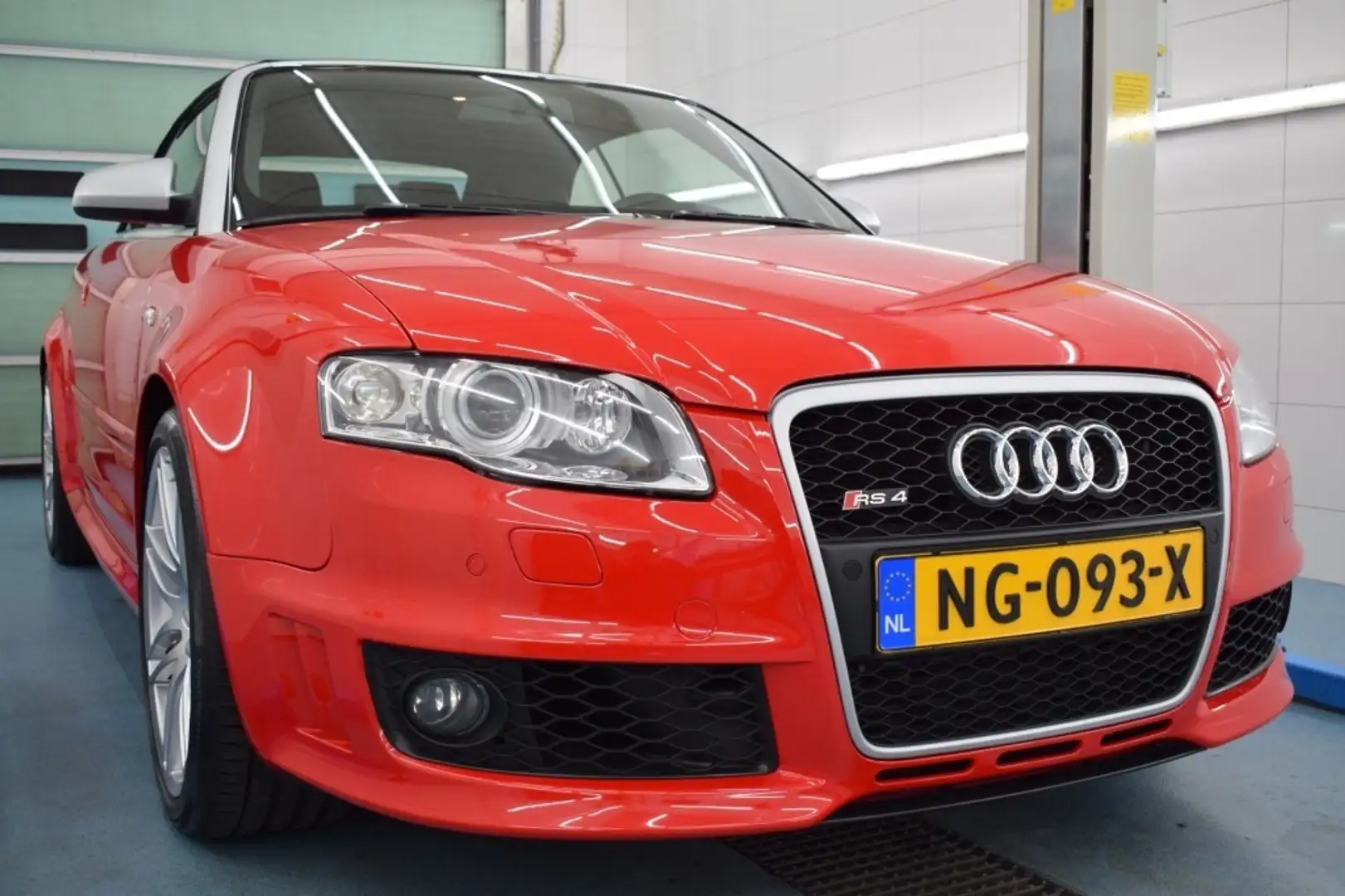 Audi RS4 RS4 CABRIOLET Piros - 1