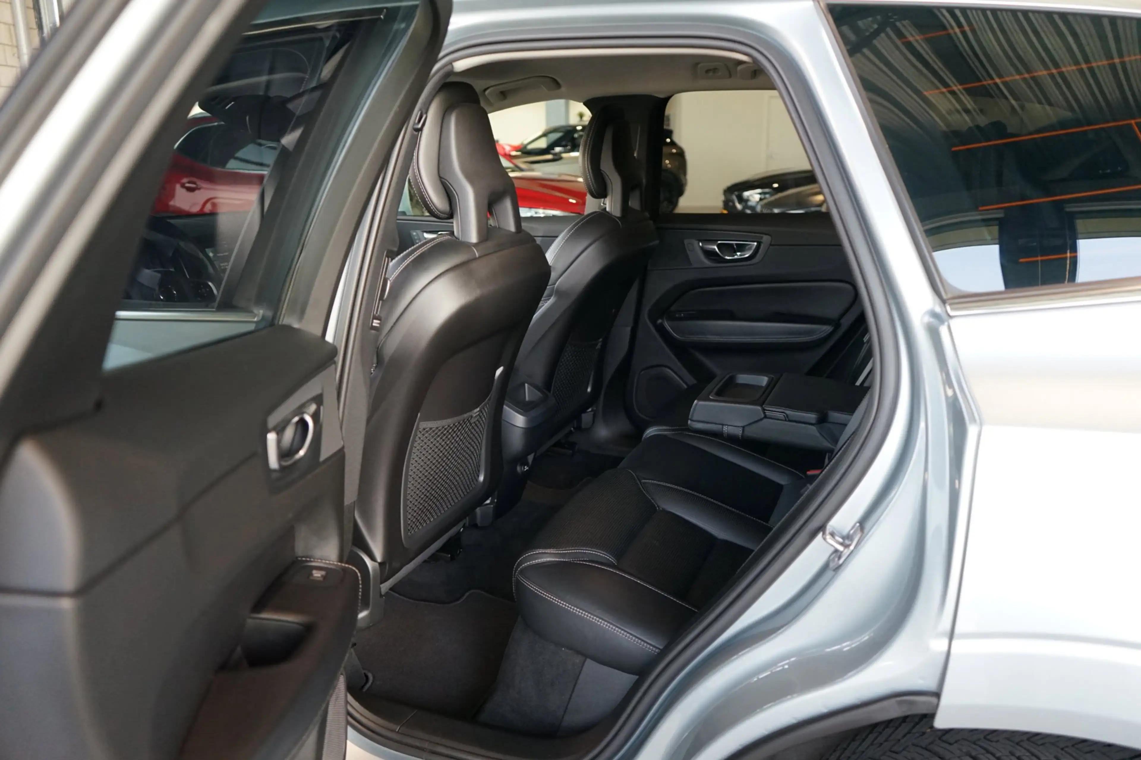 Volvo XC60 2.0 T5 AWD Inscription LUCHTVERING | STOELKOELING — photo 7
