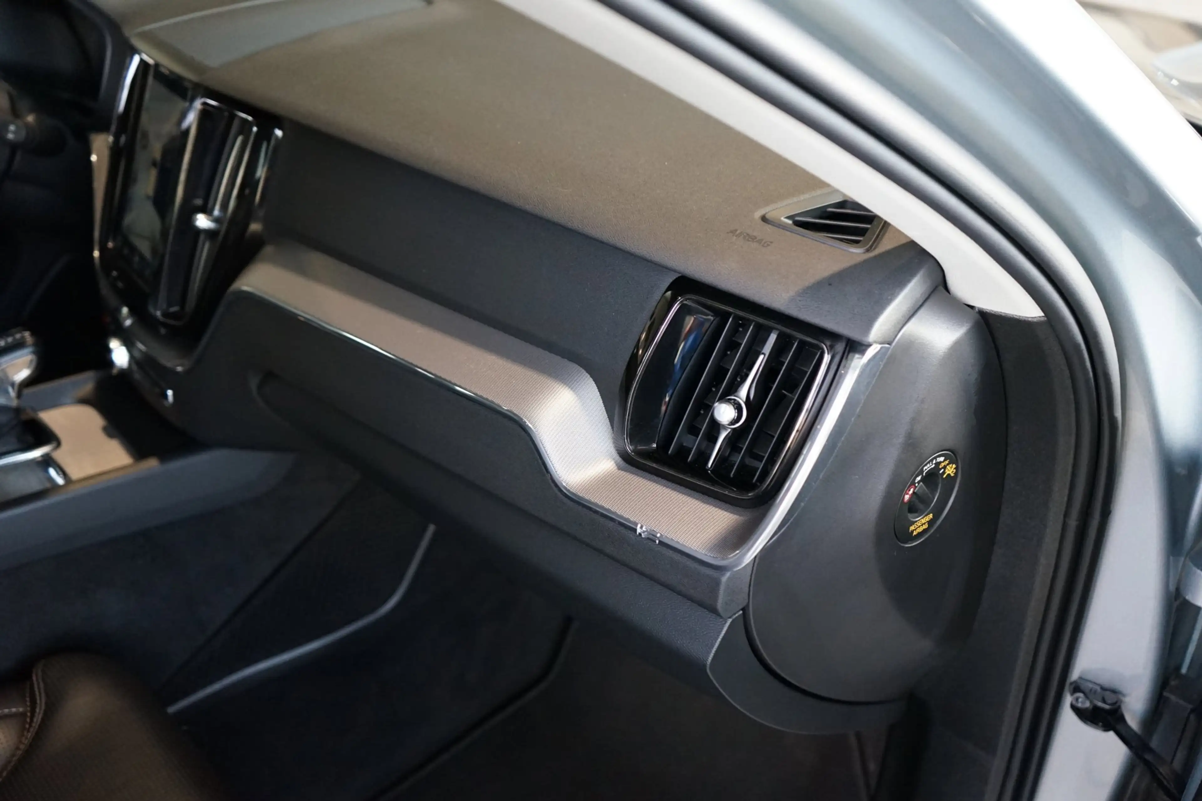 Volvo XC60 2.0 T5 AWD Inscription LUCHTVERING | STOELKOELING — photo 15
