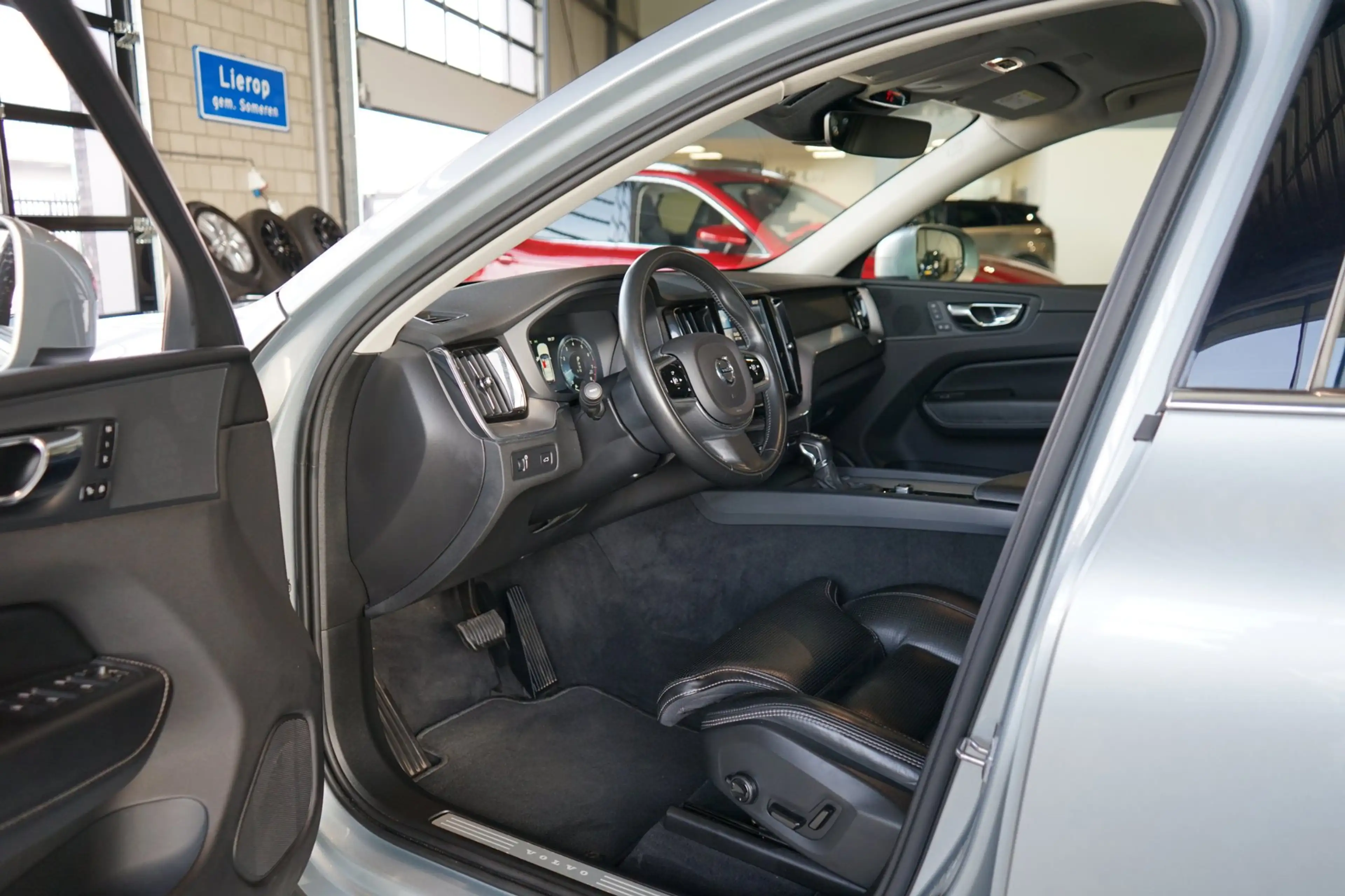 Volvo XC60 2.0 T5 AWD Inscription LUCHTVERING | STOELKOELING — photo 4