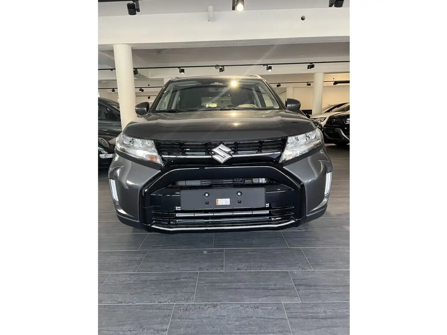 Suzuki Vitara 1.4 AllGrip Hybrid Neues Model Navi Kamera Grau - 2