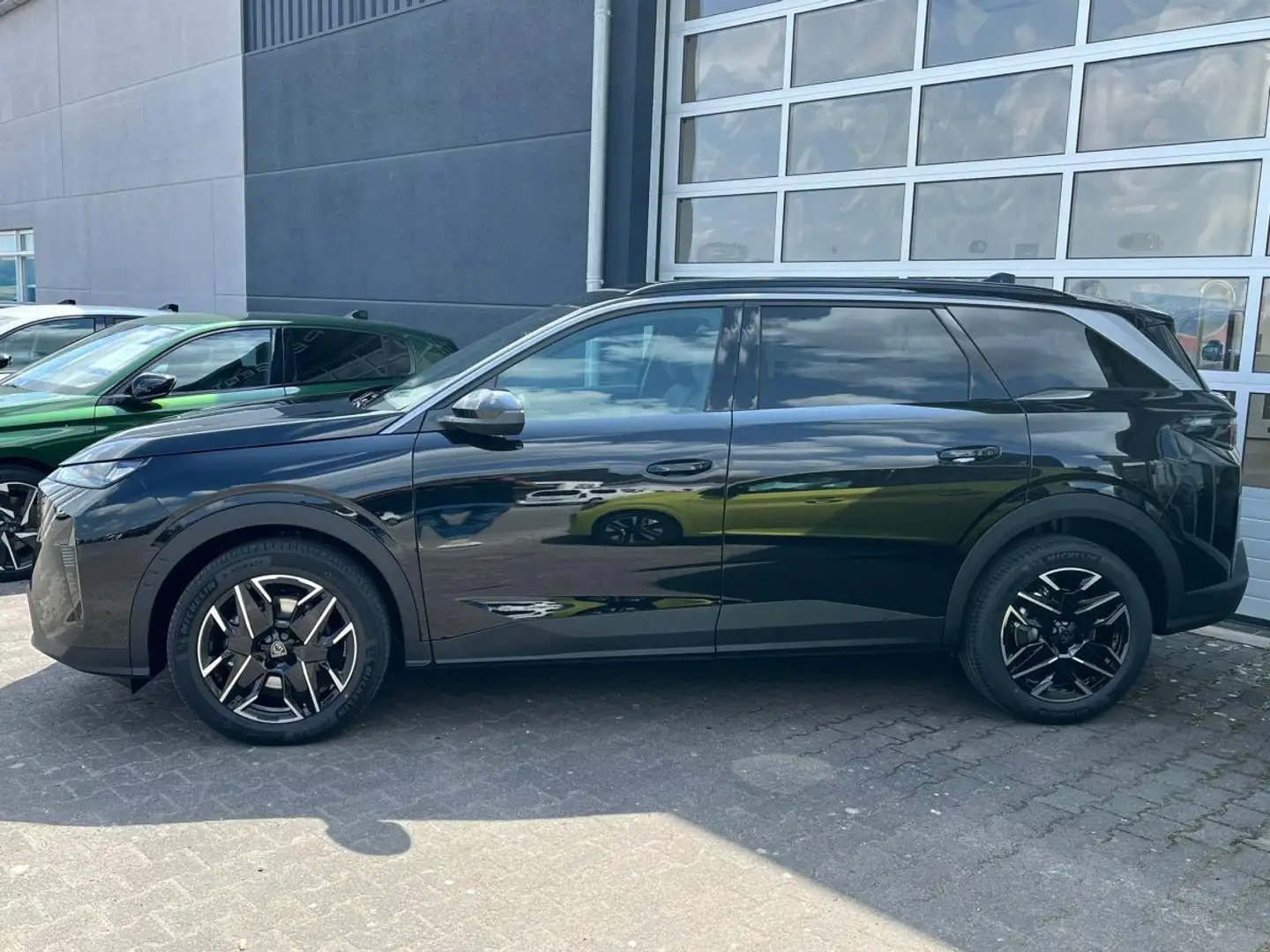 Peugeot 5008 Allure HYBRID 145 e-DSC6 7-SITZER !SOFORT! Schwarz - 2