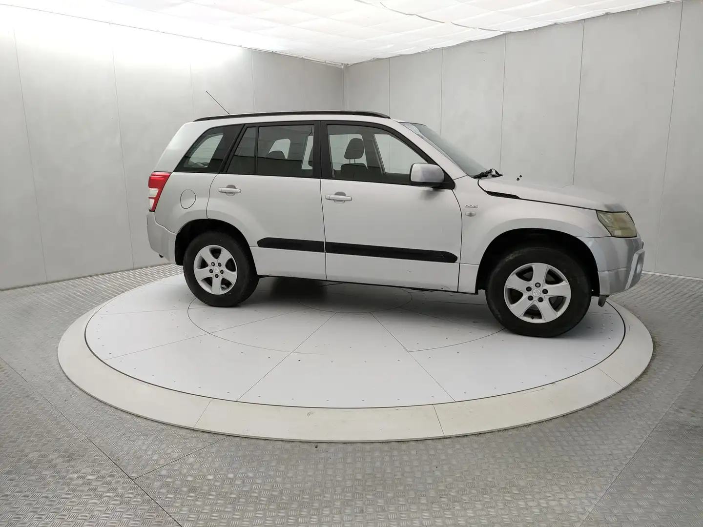 Suzuki Grand Vitara Grand Vitara 1.9 DDiS 5 porte Argento - 2