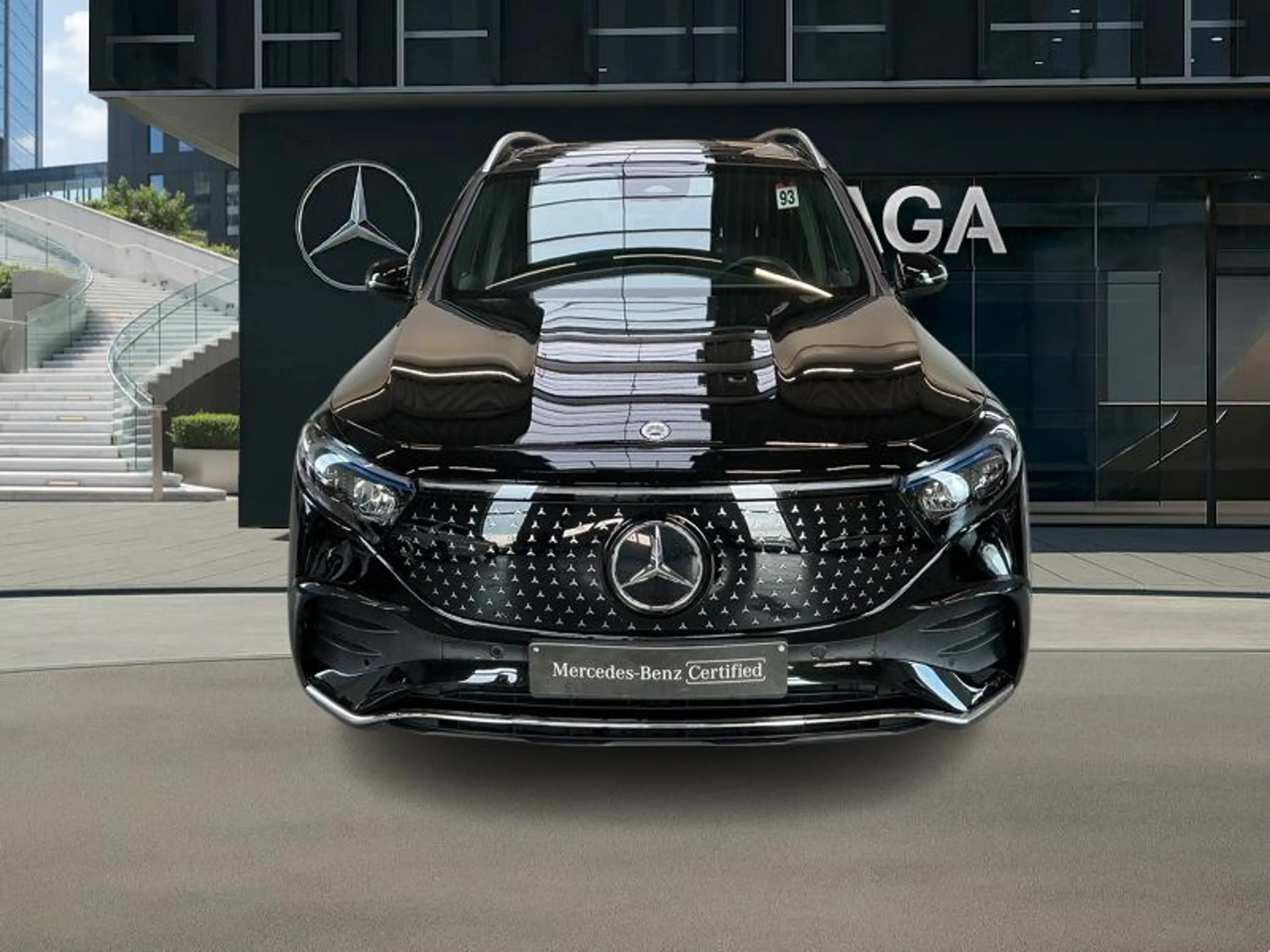 Mercedes-Benz EQB 250 + AMG Line — photo 6