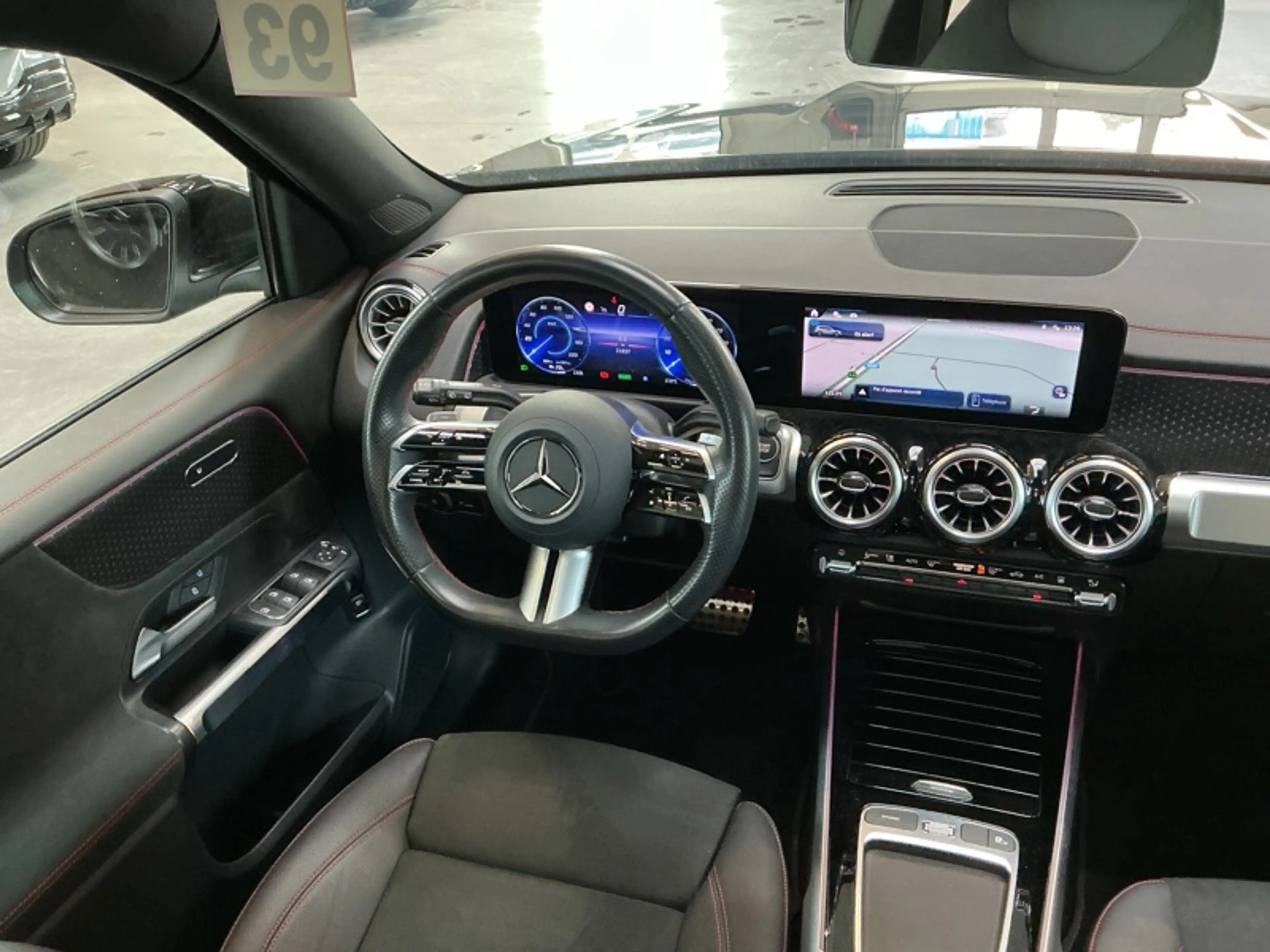 Mercedes-Benz EQB 250 + AMG Line — photo 13