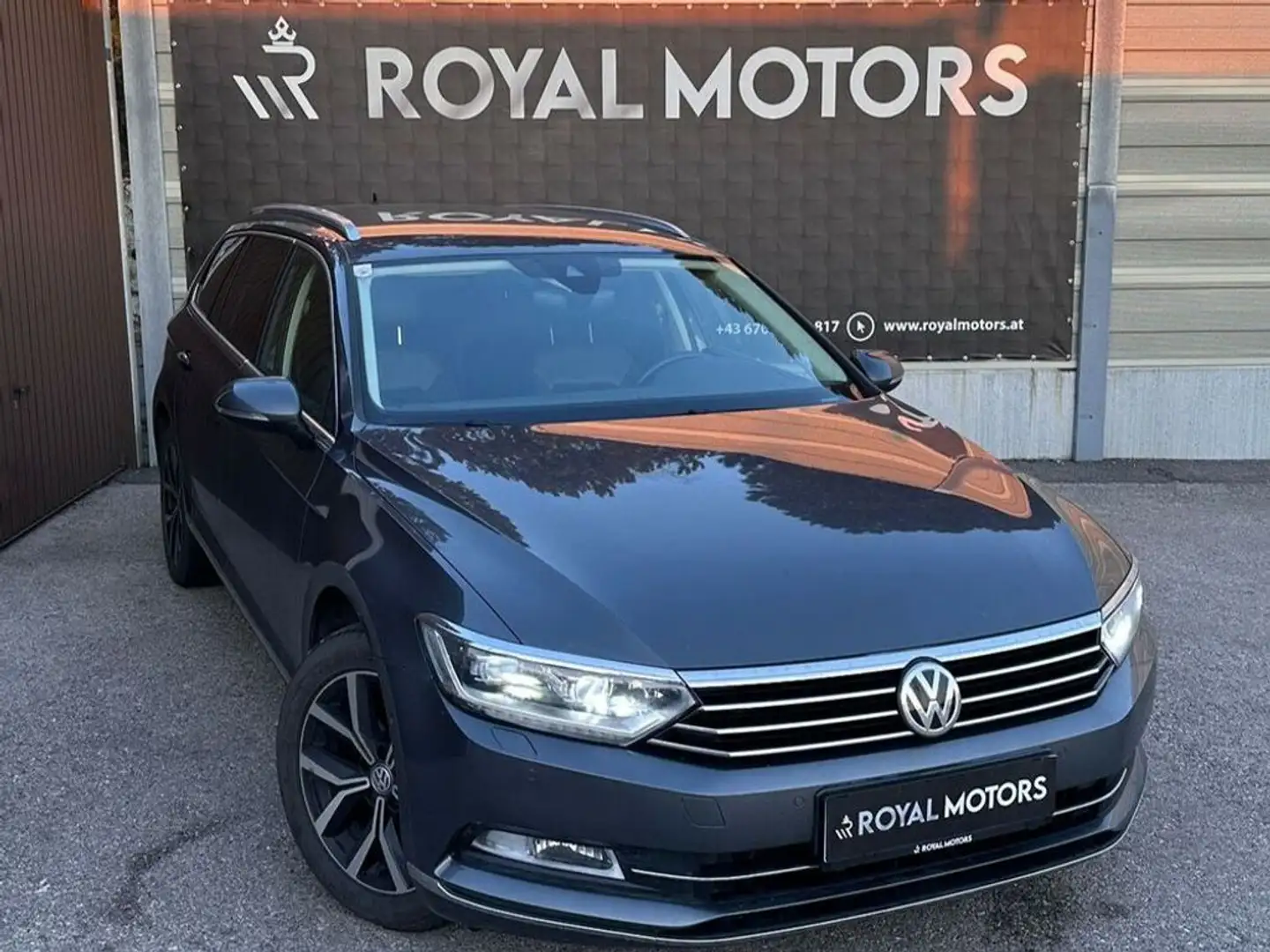 Volkswagen Passat Highline/DIGITALES TACHO Grau - 1