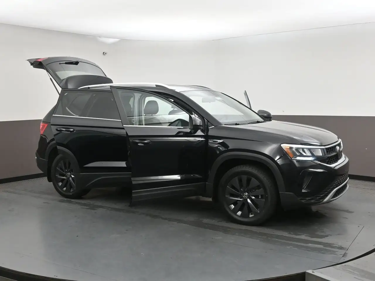 Volkswagen Taos снимка Volkswagen Taos